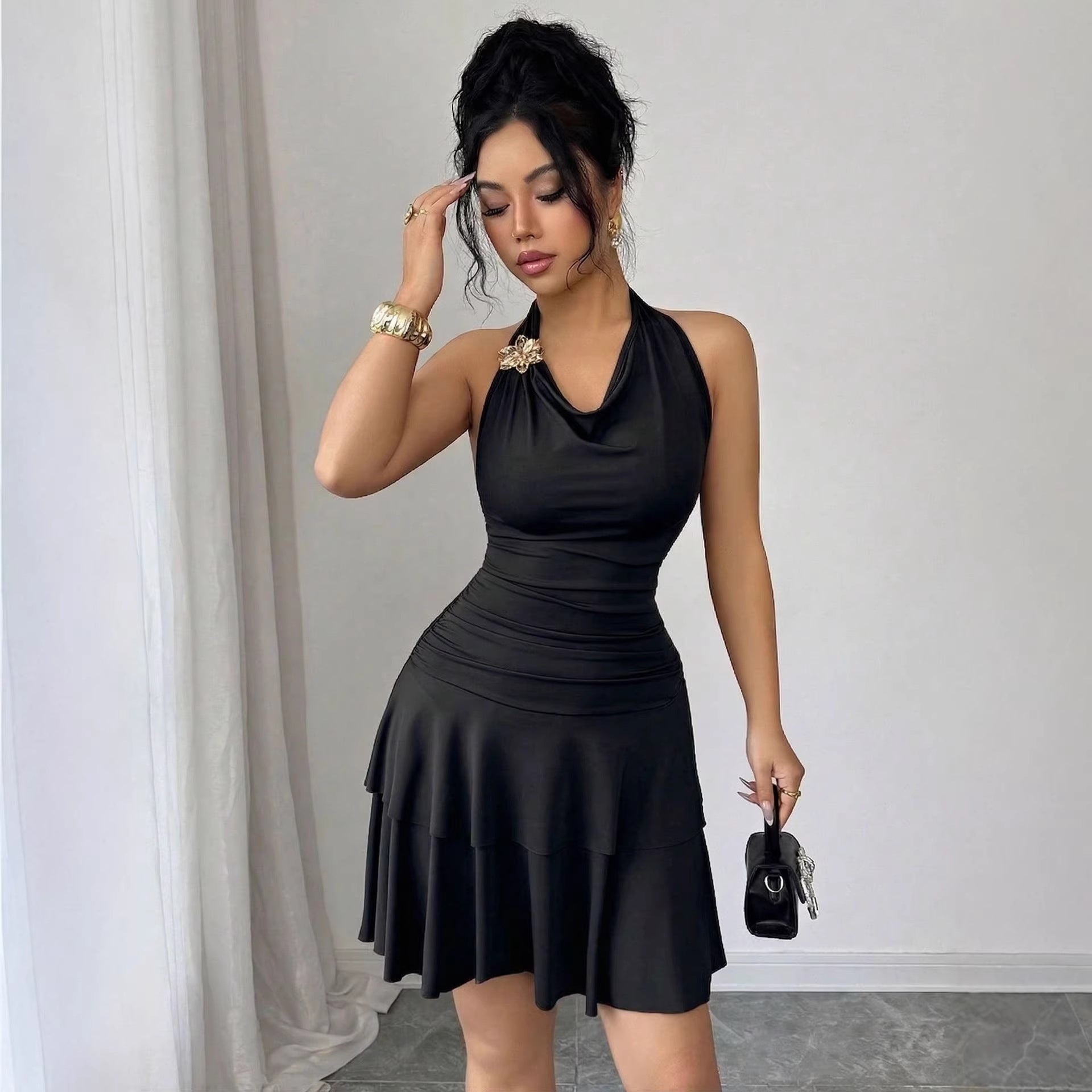 Metal-clasp Pleated Figure-flattering Sheath Dress