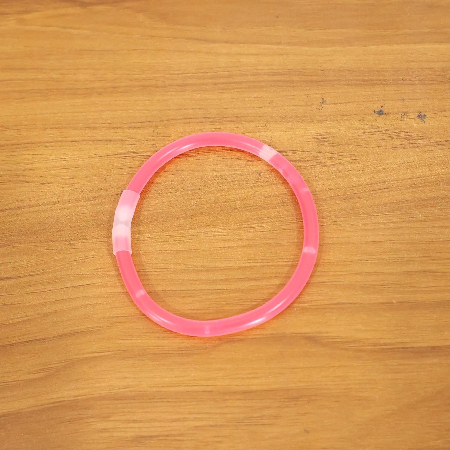 Glow-in-the-Dark Light Bracelet (1 Pc)