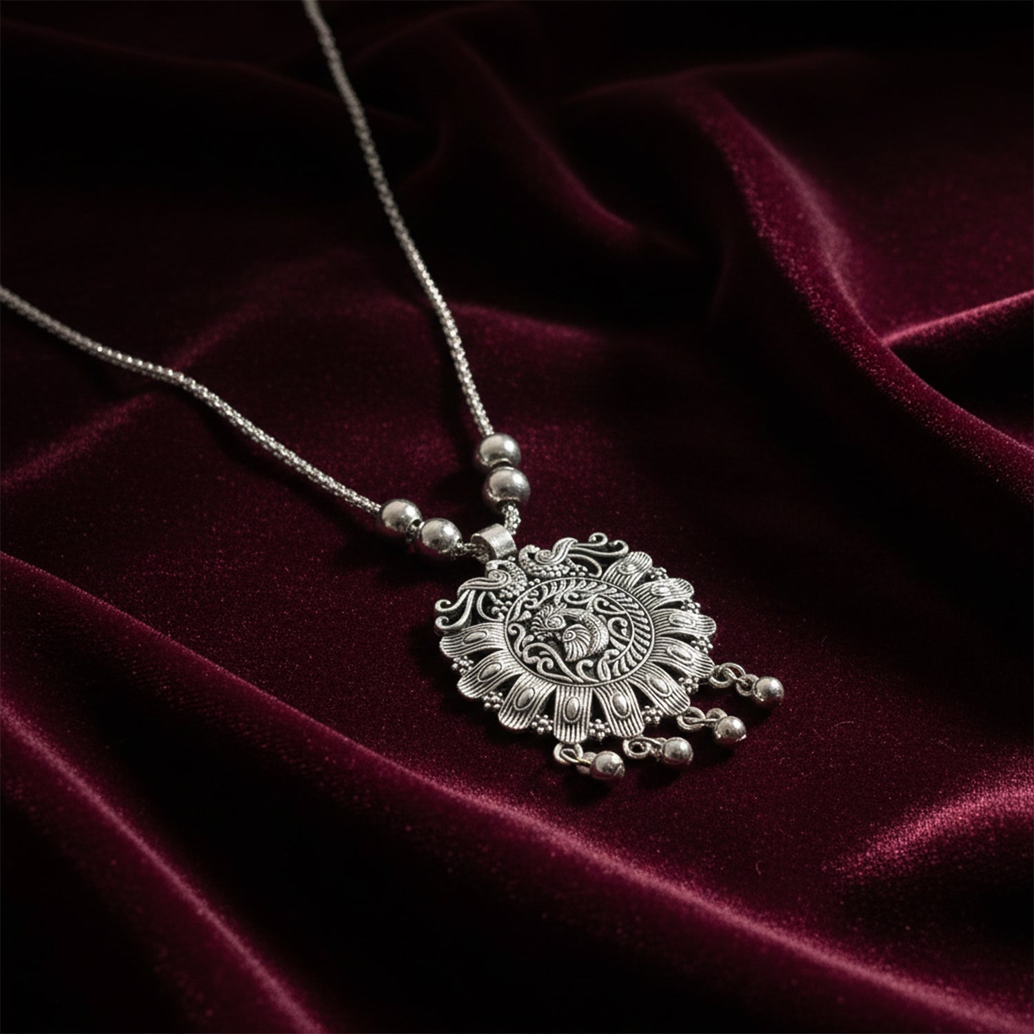 Oxidized statement pendant        

