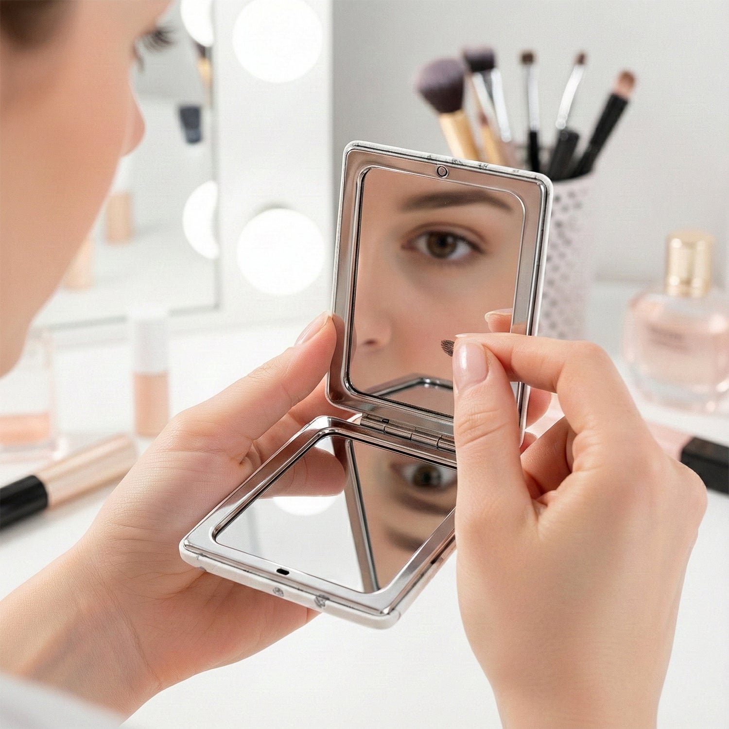 Compact Mirror